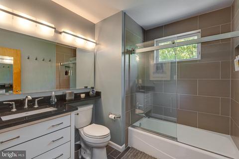 2014 Hunter Mill Rd, Vienna, VA 22181 photo 35