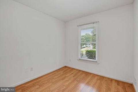 7260 Linden Tree Ln, Springfield, VA 22152 photo 14