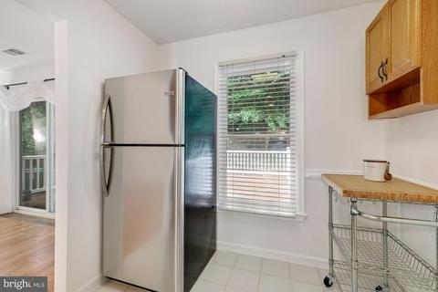 7260 Linden Tree Ln, Springfield, VA 22152 photo 12