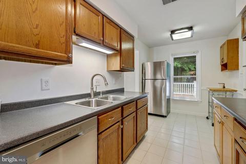 7260 Linden Tree Ln, Springfield, VA 22152 photo 11
