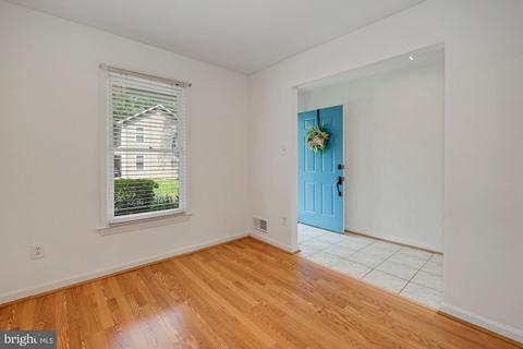 7260 Linden Tree Ln, Springfield, VA 22152 photo 13