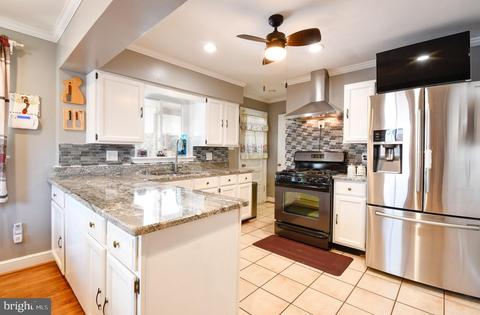 5817 Brunswick St, Springfield, VA 22150 photo 11