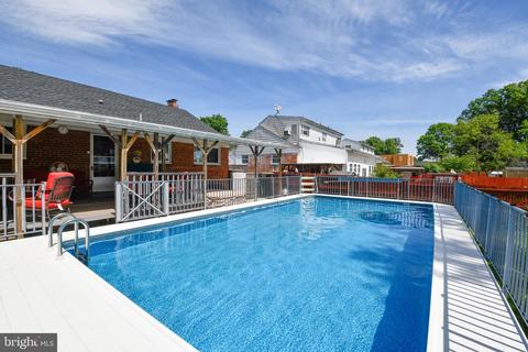5817 Brunswick St, Springfield, VA 22150 photo 2