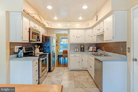 8613 Etta Dr, Springfield, VA 22152 photo 15