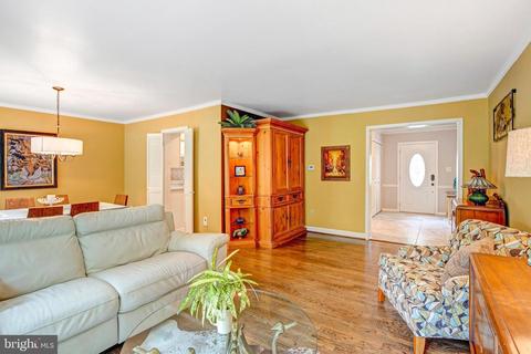 8613 Etta Dr, Springfield, VA 22152 photo 9