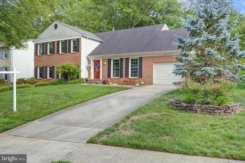 8613 Etta Dr, Springfield, VA 22152 photo 2
