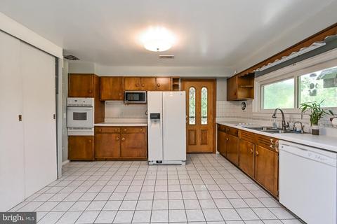 6501 Inwood Dr, Springfield, VA 22150 photo 13