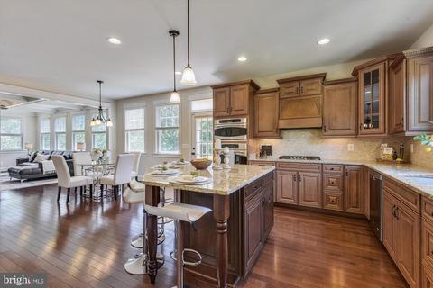 1824 Opalocka Dr, Mclean, VA 22101 photo 16