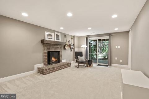 2181 Pond View Ct, Reston, VA 20191 photo 23