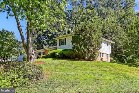6213 Duntley Pl, Springfield, VA 22152 photo 2
