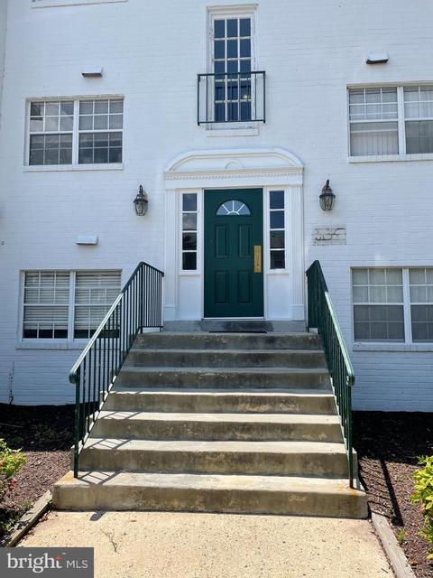 7097 Spring Garden Dr #102, Springfield, VA 22150 photo 1