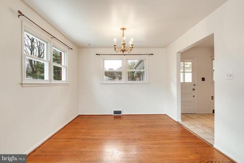 7515 Gresham St, Springfield, VA 22151 photo 7