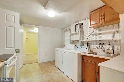 7515 Gresham St, Springfield, VA 22151 photo 30