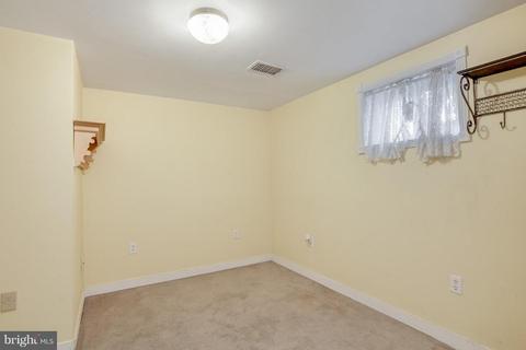 7515 Gresham St, Springfield, VA 22151 photo 29