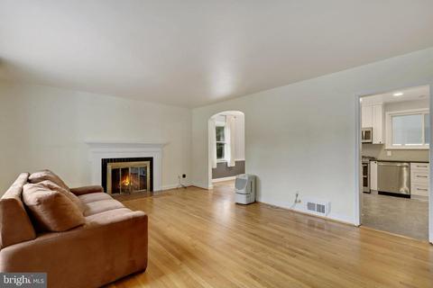 5309 Easton Dr, Springfield, VA 22151 photo 4