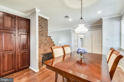 7406 Hogarth St, Springfield, VA 22151 photo 5