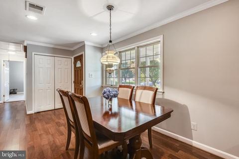 7406 Hogarth St, Springfield, VA 22151 photo 4