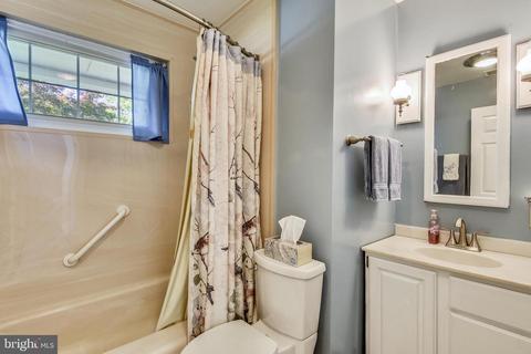 7406 Hogarth St, Springfield, VA 22151 photo 28