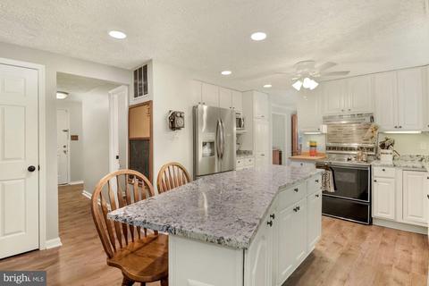 5734 Heming Ave, Springfield, VA 22151 photo 3