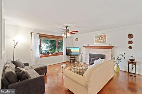 7512 Jervis St, Springfield, VA 22151 photo 4
