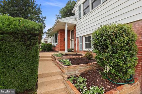 7512 Jervis St, Springfield, VA 22151 photo 2