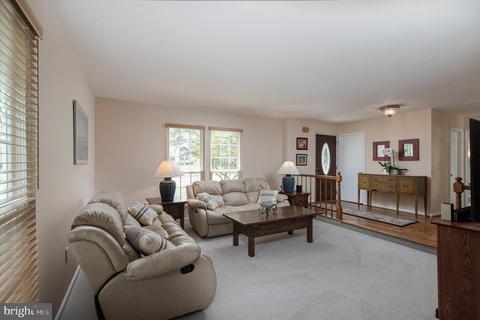 13908 Castle Ct, Chantilly, VA 20151 photo 5