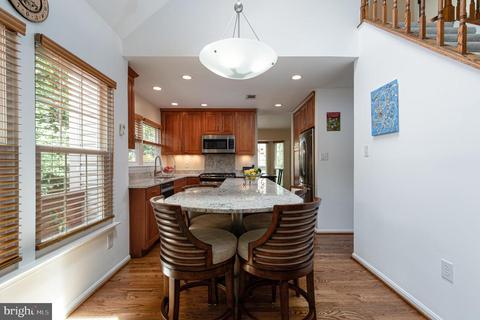 13908 Castle Ct, Chantilly, VA 20151 photo 17