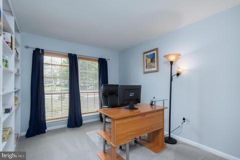 13908 Castle Ct, Chantilly, VA 20151 photo 9