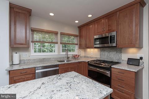 13908 Castle Ct, Chantilly, VA 20151 photo 13
