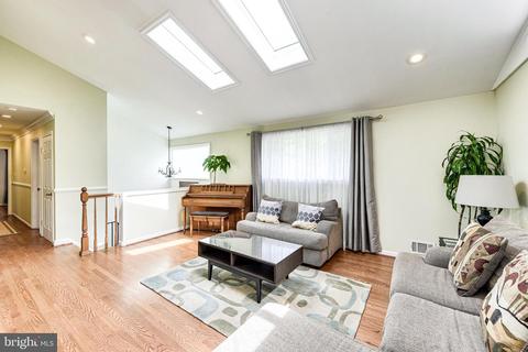 8804 Trafalgar Ct, Springfield, VA 22151 photo 8