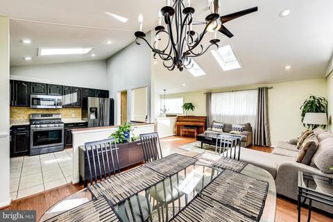 8804 Trafalgar Ct, Springfield, VA 22151 photo 7