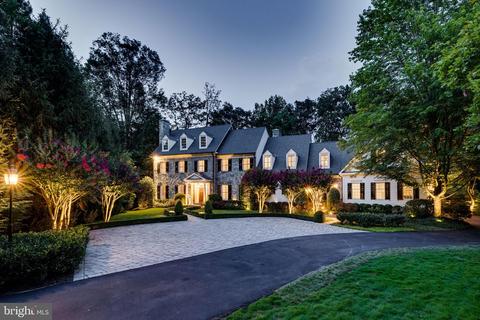 892 Alvermar Ridge Dr, Mclean, VA 22102 photo 1