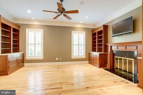 892 Alvermar Ridge Dr, Mclean, VA 22102 photo 18