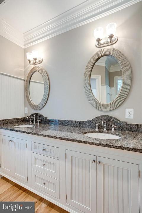 892 Alvermar Ridge Dr, Mclean, VA 22102 photo 61
