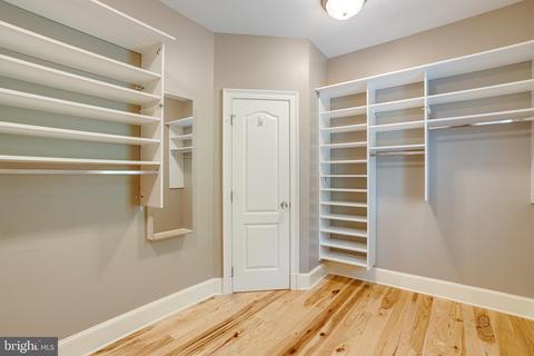 892 Alvermar Ridge Dr, Mclean, VA 22102 photo 58