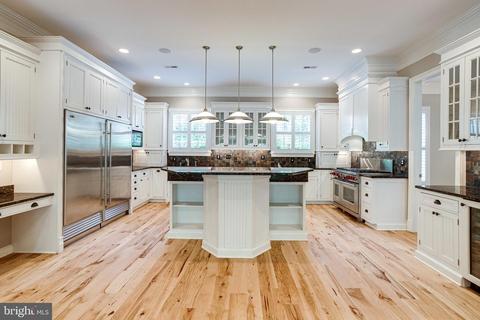 892 Alvermar Ridge Dr, Mclean, VA 22102 photo 35