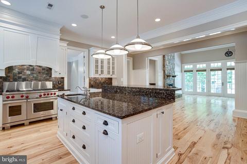892 Alvermar Ridge Dr, Mclean, VA 22102 photo 40