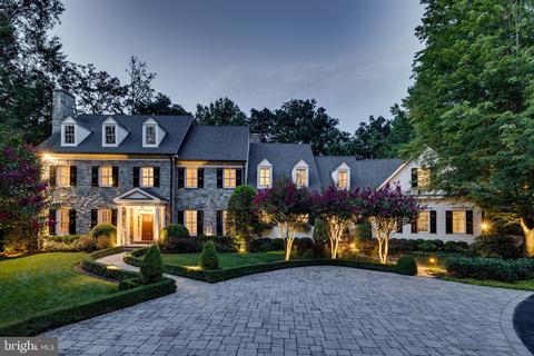 892 Alvermar Ridge Dr, Mclean, VA 22102 photo 3