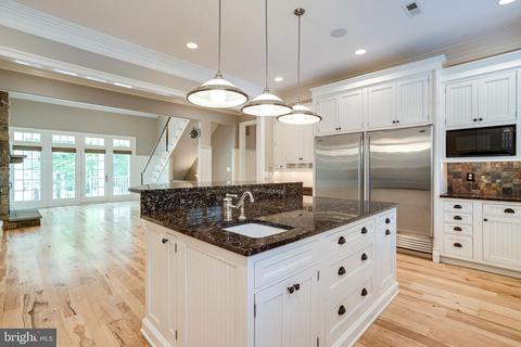 892 Alvermar Ridge Dr, Mclean, VA 22102 photo 38