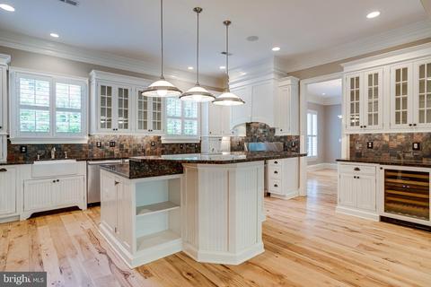 892 Alvermar Ridge Dr, Mclean, VA 22102 photo 41