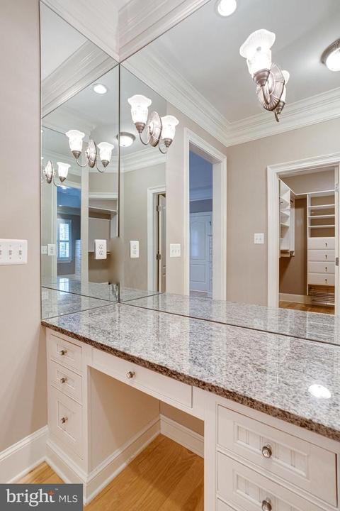 892 Alvermar Ridge Dr, Mclean, VA 22102 photo 63