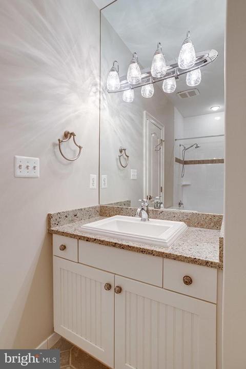 892 Alvermar Ridge Dr, Mclean, VA 22102 photo 67