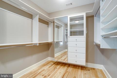 892 Alvermar Ridge Dr, Mclean, VA 22102 photo 57