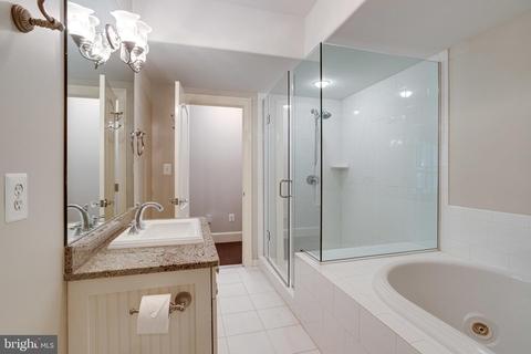 892 Alvermar Ridge Dr, Mclean, VA 22102 photo 89