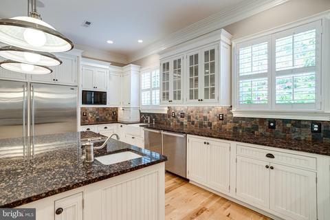 892 Alvermar Ridge Dr, Mclean, VA 22102 photo 37
