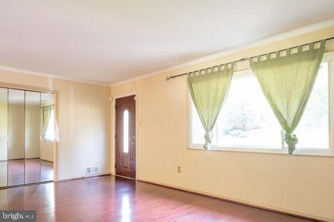7665 Long Pine Dr, Springfield, VA 22151 photo 10