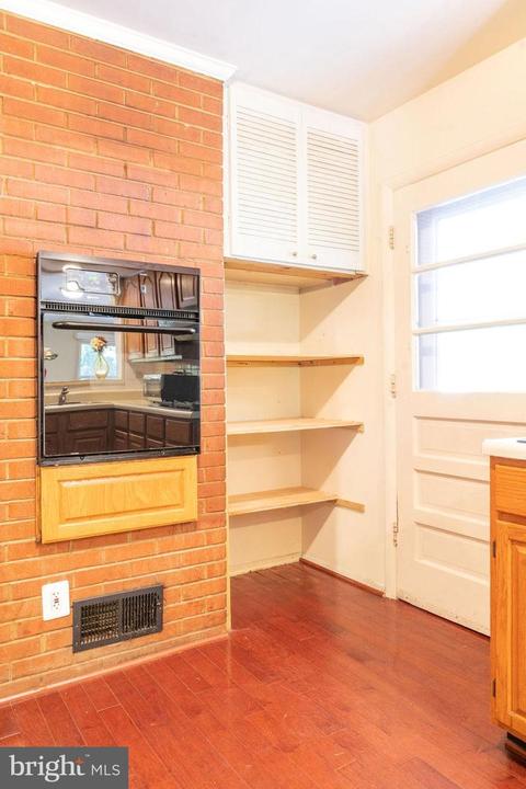 7665 Long Pine Dr, Springfield, VA 22151 photo 5