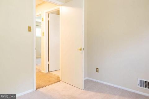 7665 Long Pine Dr, Springfield, VA 22151 photo 24