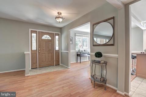 8512 Thames St, Springfield, VA 22151 photo 7