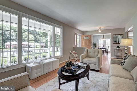 8512 Thames St, Springfield, VA 22151 photo 10
